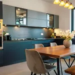 Elegance & Excitement Luxury Downtown Escape Appartamento *