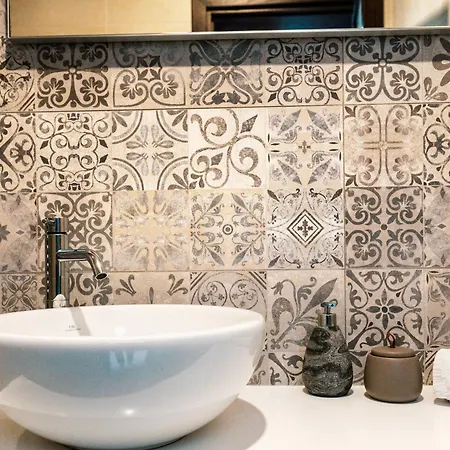 Elegance & Excitement Luxury Downtown Escape Apartment Saint Julian's
