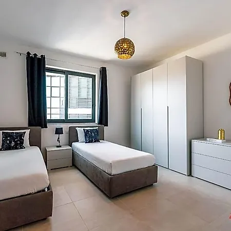 Elegance & Excitement Luxury Downtown Escape Saint Julian's