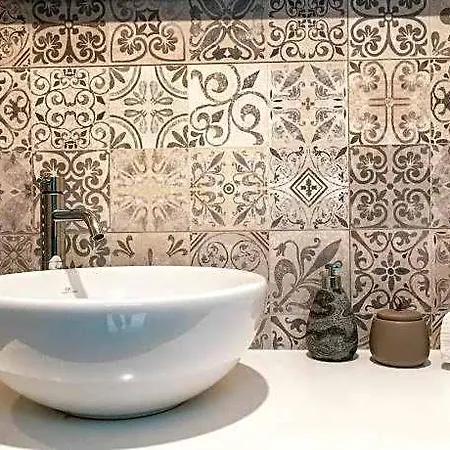 Apartment Elegance & Excitement Luxury Downtown Escape *
